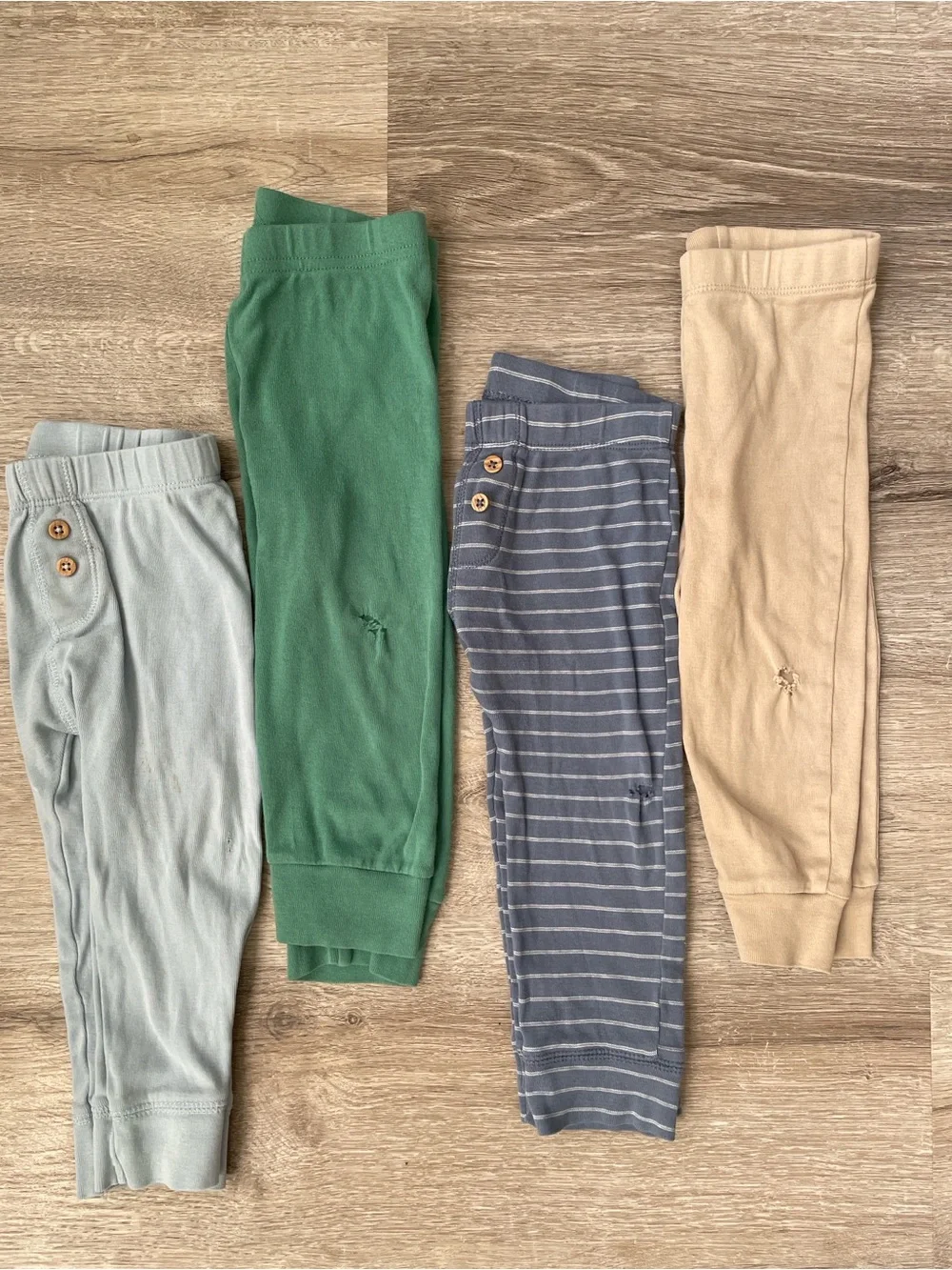 Carter’s bottoms bundle size 18 months